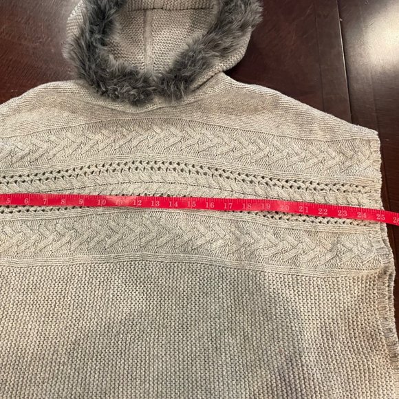 GAP Fur-Trim Hoodie Poncho Sweater size M in Heather Gray - Picture 8 of 9